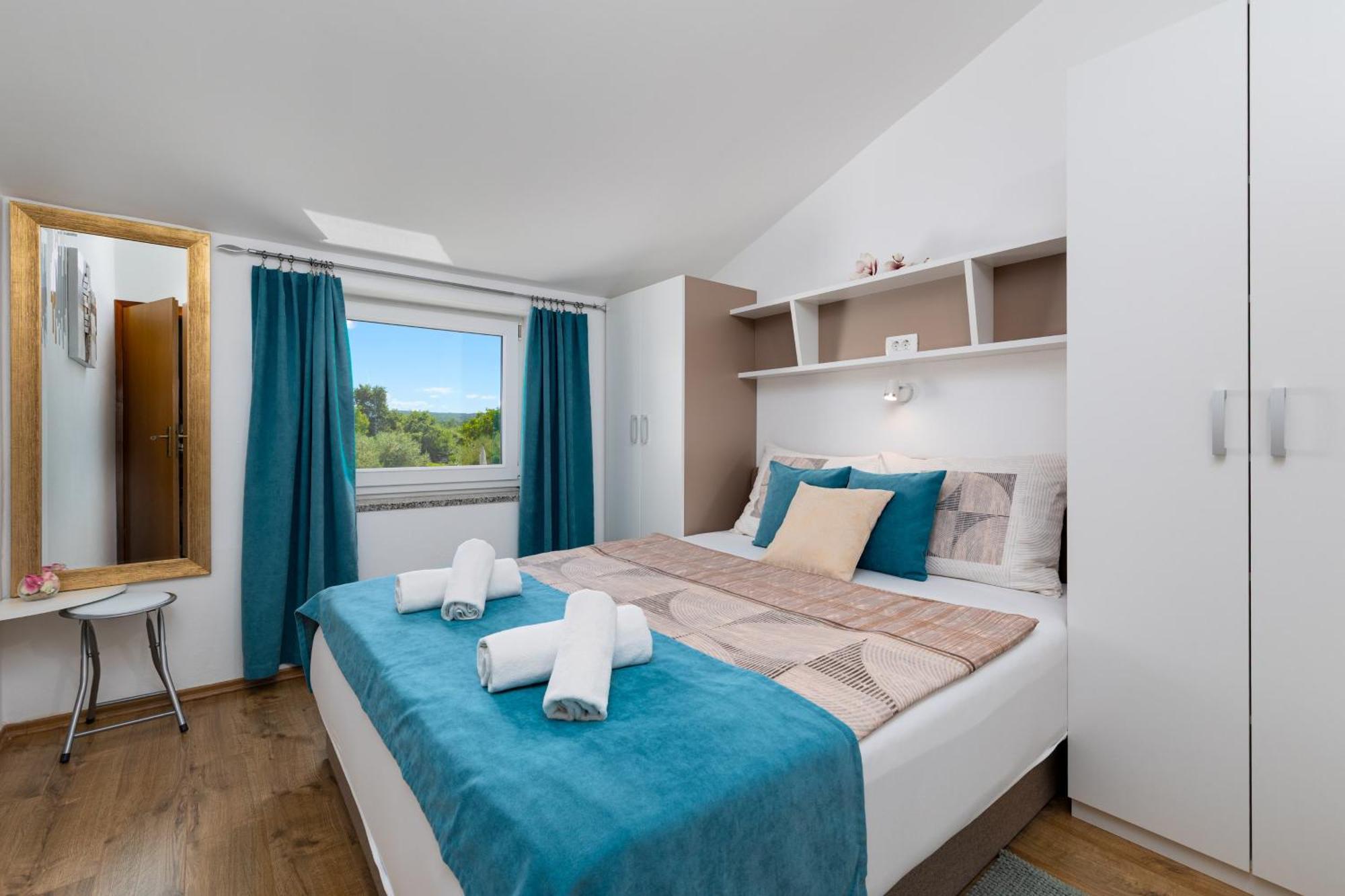 Luni Sa Bazenom - Malinska, Appartamento Sveti Anton (Krk)