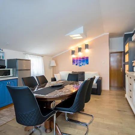 Apartman Luni Sa Bazenom - Malinska, Sveti Anton Sveti Anton  Zewnętrze zdjęcie
