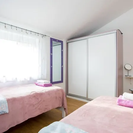 Apartman Luni Sa Bazenom - Malinska, Sveti Anton Sveti Anton  Zewnętrze zdjęcie