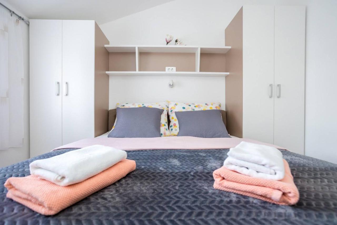 Luni Sa Bazenom - Malinska, Sveti Anton Apartment Sveti Anton (Krk)